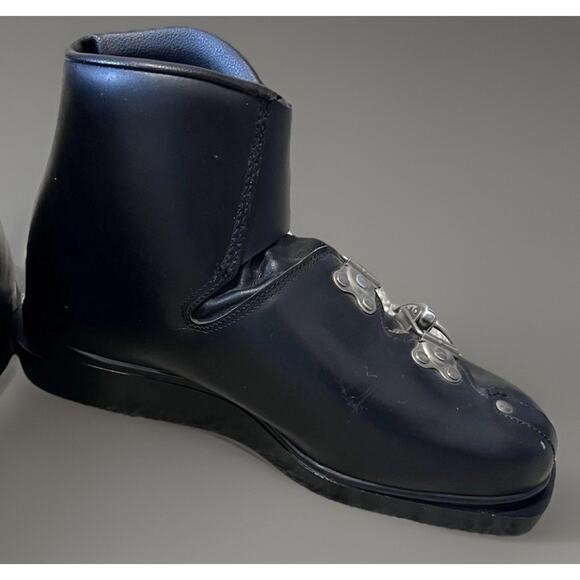 JRUS Vintage Cross Country Ski Boots GIGANT EU41 US7 Black Leather Sports Gear main image 9